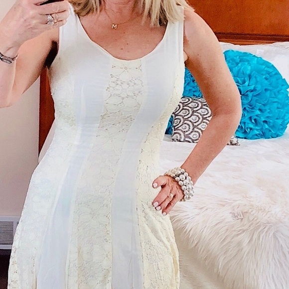 SOIEBLU cream lace maxi dress sleeveless - Picture 4 of 8